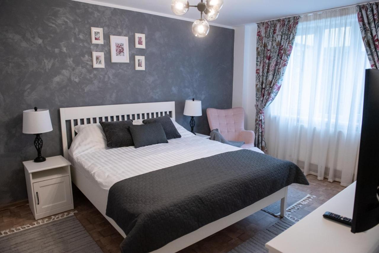 Urban Oasis Apartment Piatra Neamt Bagian luar foto