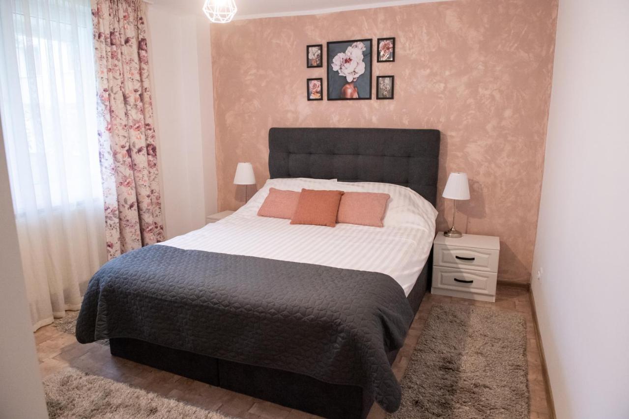 Urban Oasis Apartment Piatra Neamt Bagian luar foto