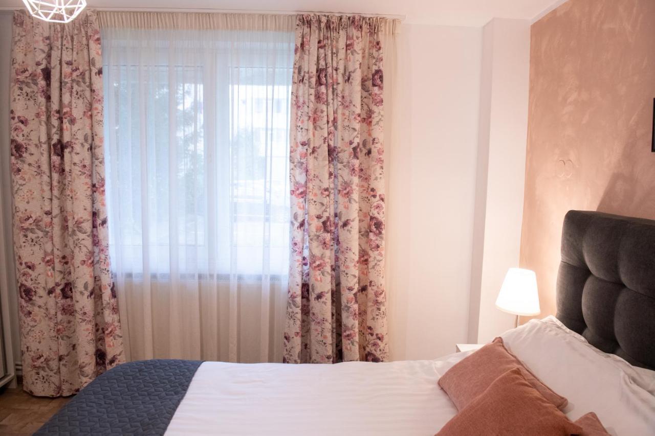 Urban Oasis Apartment Piatra Neamt Bagian luar foto