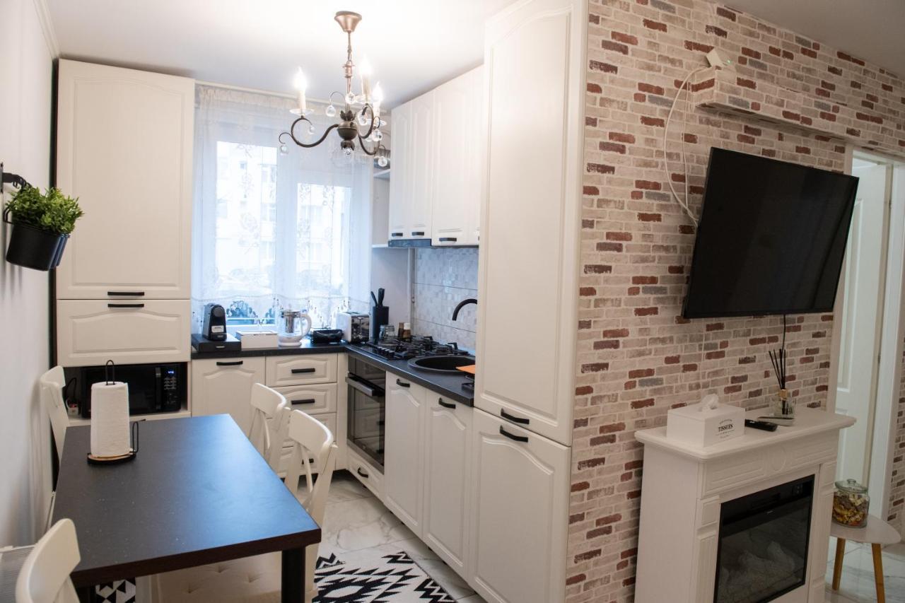 Urban Oasis Apartment Piatra Neamt Bagian luar foto